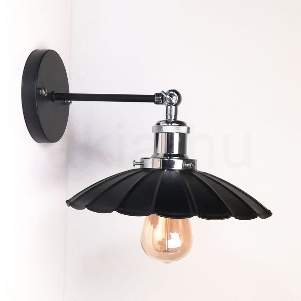 antik-fali-lampa-matt-fekete-fenyes-krom-szin-hullamos-buraval