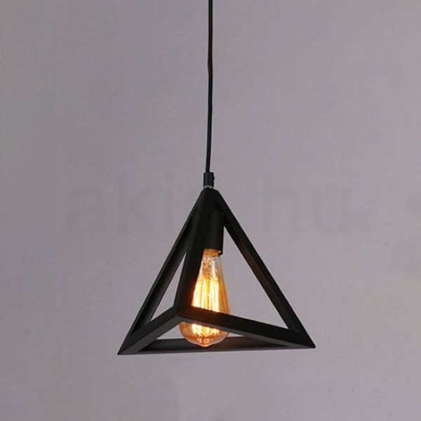 geometriai-fuggesztek-piramis-lampa